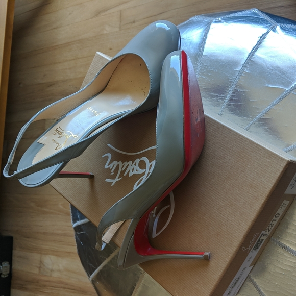 Fifi Louboutins in light gray sling back size 39 - Picture 3 of 7